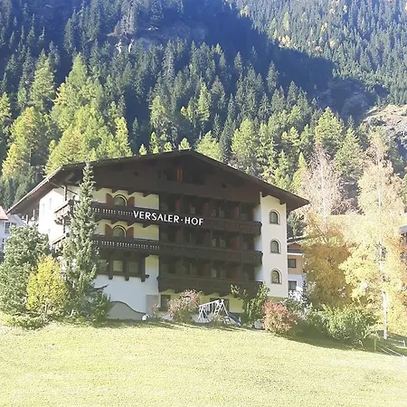 Готель Versalerhof